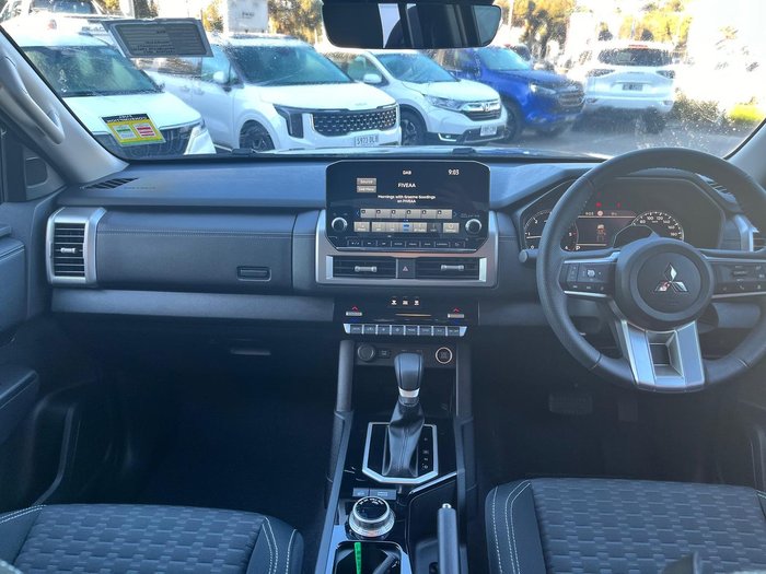 2025 Mitsubishi Triton GLS