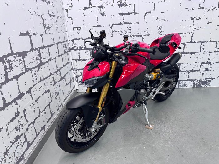 2025 Ducati Streetfighter V2 S Streetfighter Red