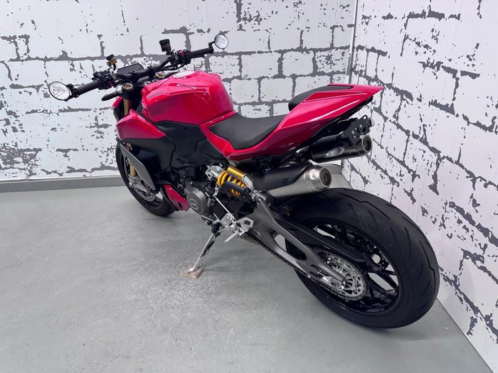2025 Ducati Streetfighter V2 S Streetfighter Red