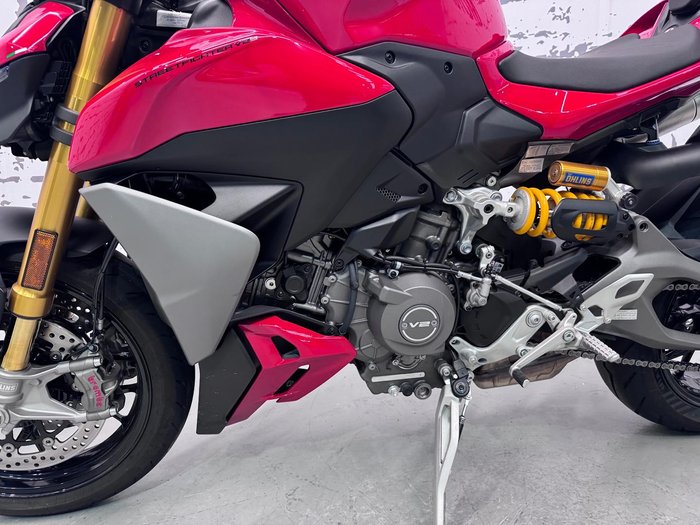 2025 Ducati Streetfighter V2 S Streetfighter Red