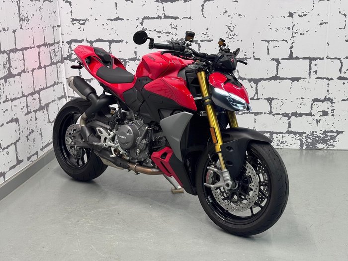 2025 Ducati Streetfighter V2 S Streetfighter Red