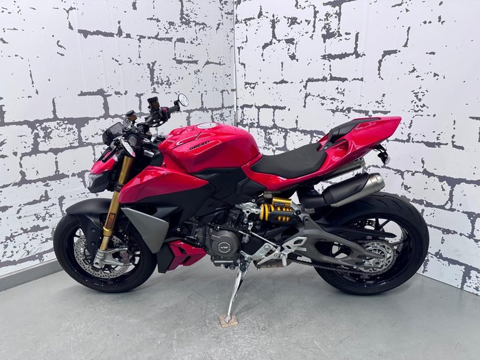 2025 Ducati Streetfighter V2 S Streetfighter Red