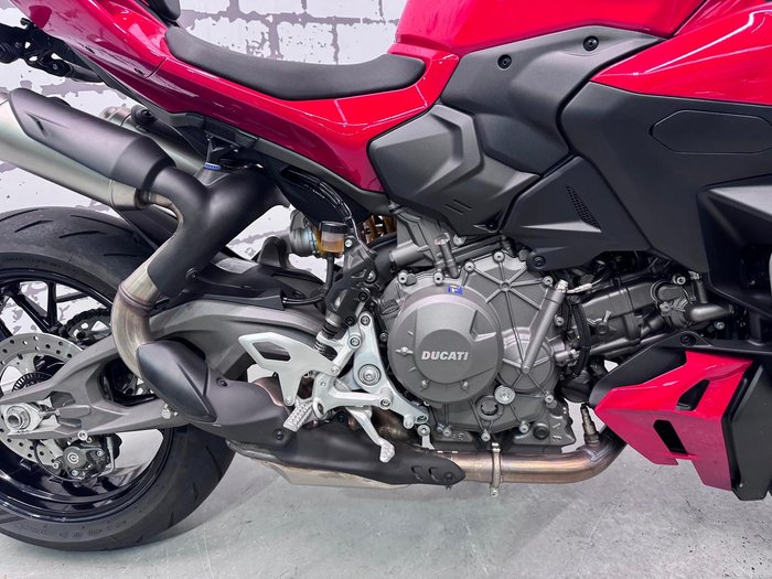 2025 Ducati Streetfighter V2 S Streetfighter Red