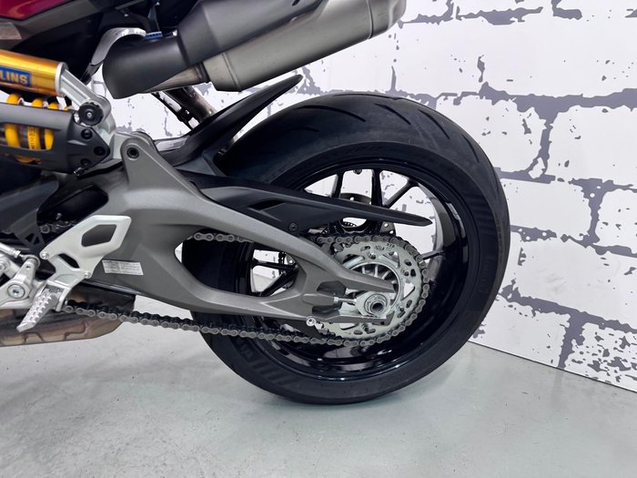 2025 Ducati Streetfighter V2 S Streetfighter Red