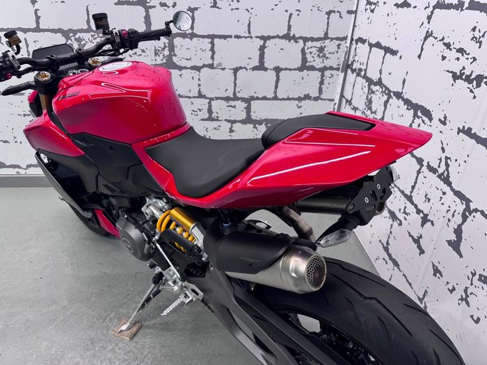 2025 Ducati Streetfighter V2 S Streetfighter Red