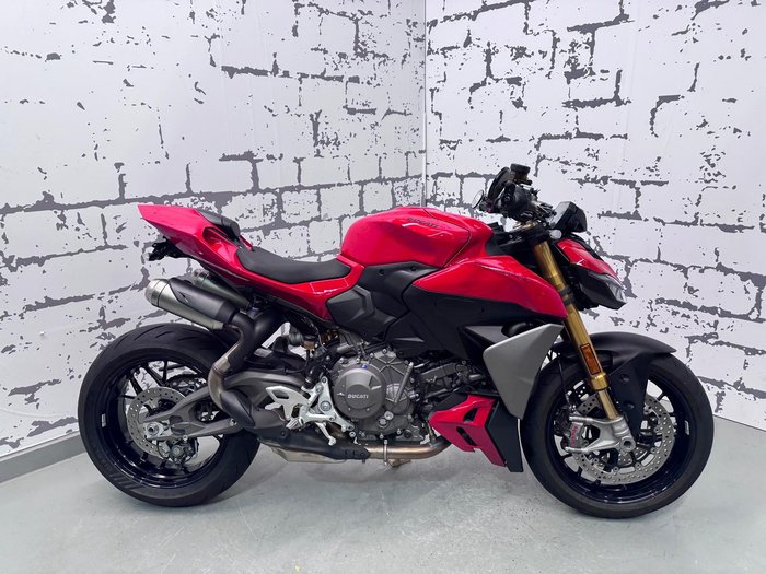 2025 Ducati Streetfighter V2 S
