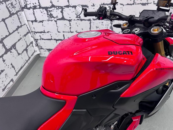2025 Ducati Streetfighter V2 S Streetfighter Red