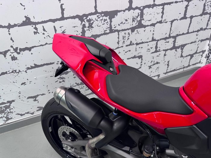 2025 Ducati Streetfighter V2 S Streetfighter Red