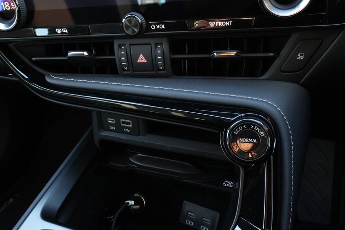2025 Lexus NX 450h+ Luxury