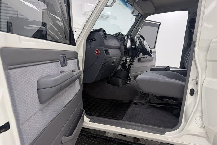 2019 Toyota Landcruiser GXL VDJ79R 4X4 Dual Range French Vanilla