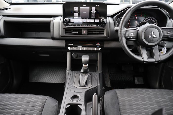 2026 Mitsubishi Triton GLX