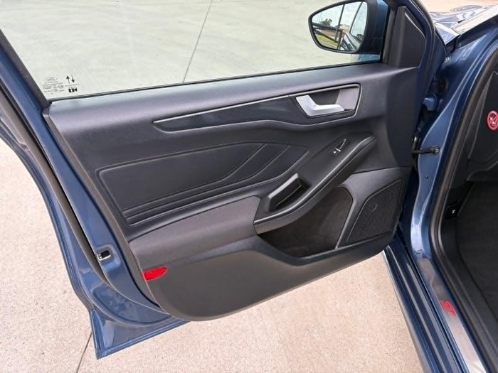2020 Ford Focus ST-Line
