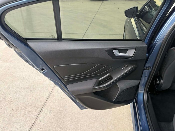 2020 Ford Focus ST-Line