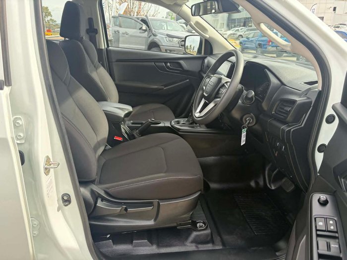 2025 Isuzu D-MAX SX