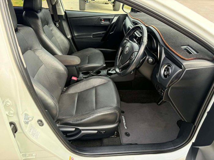 2016 Toyota Corolla ZR