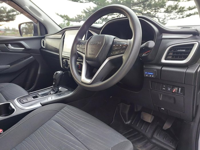 2022 Isuzu MU-X LS-M