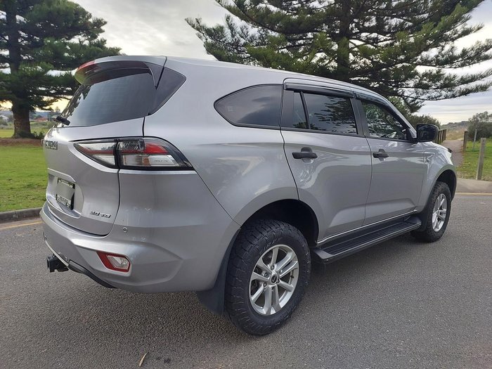 2022 Isuzu MU-X LS-M
