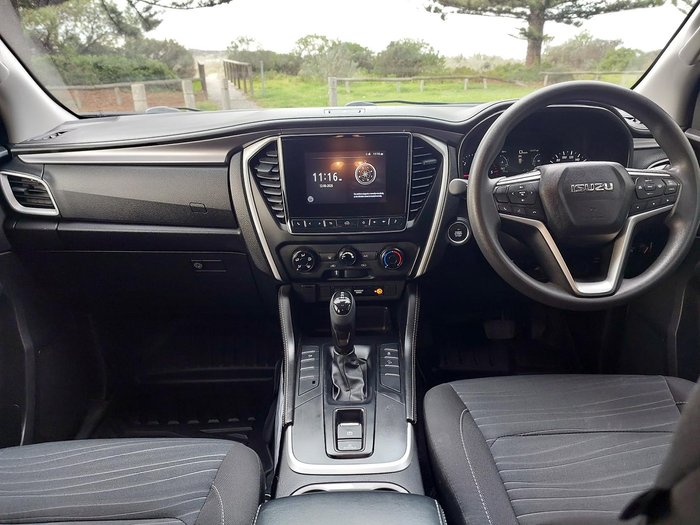 2022 Isuzu MU-X LS-M