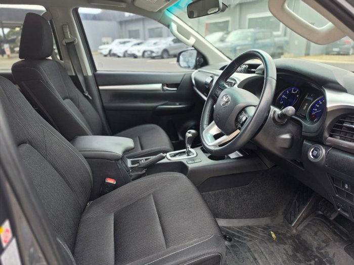 2019 Toyota Hilux SR5