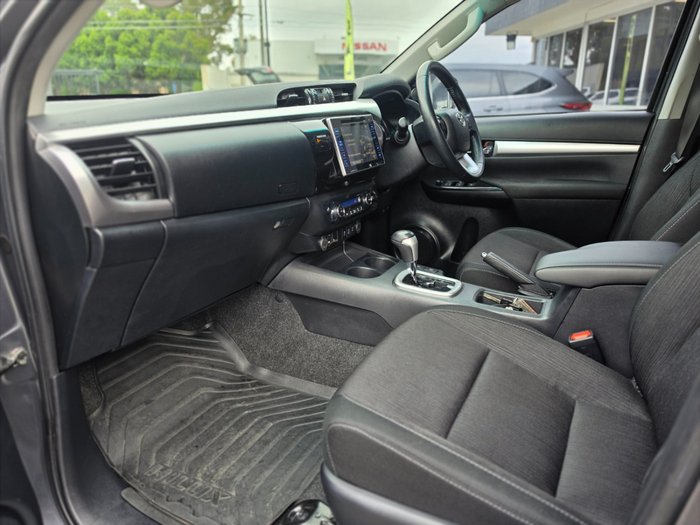 2019 Toyota Hilux SR5
