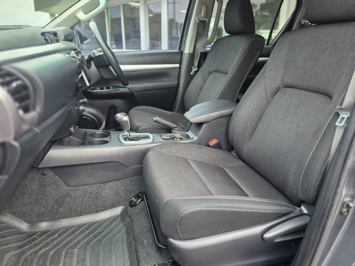 2019 Toyota Hilux SR5