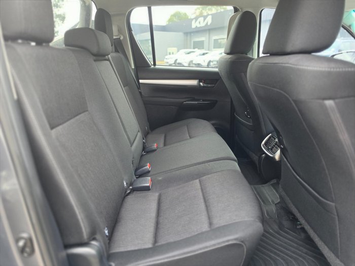 2019 Toyota Hilux SR5