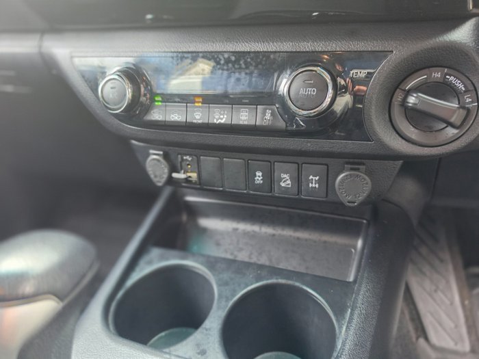 2019 Toyota Hilux SR5