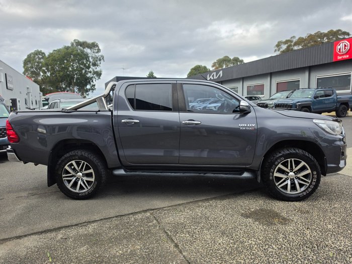 2019 Toyota Hilux SR5