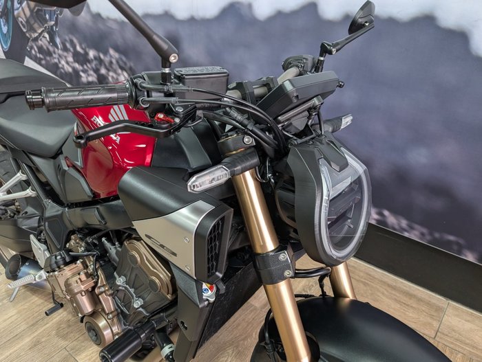 2024 Honda CB650R RED