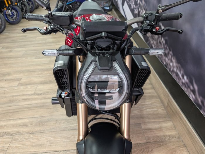 2024 Honda CB650R RED