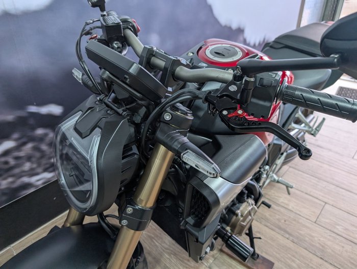 2024 Honda CB650R RED