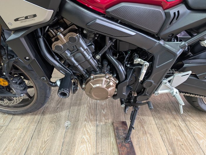 2024 Honda CB650R RED