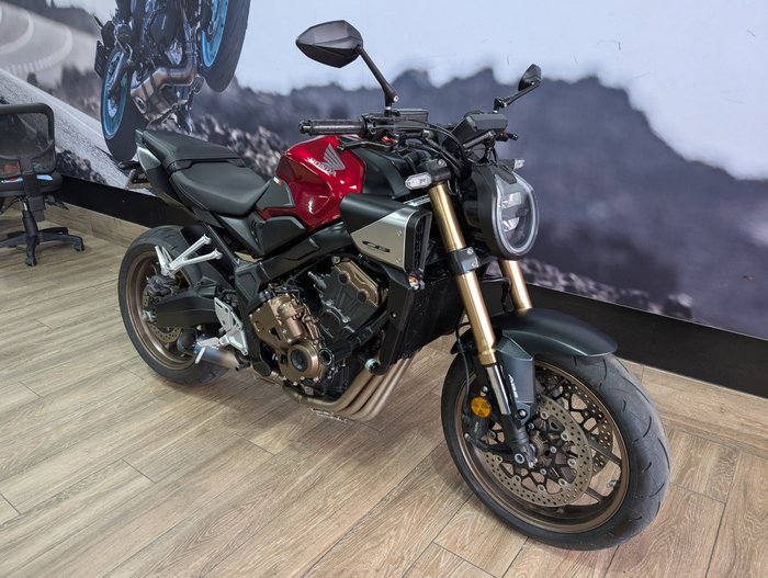 2024 Honda CB650R RED