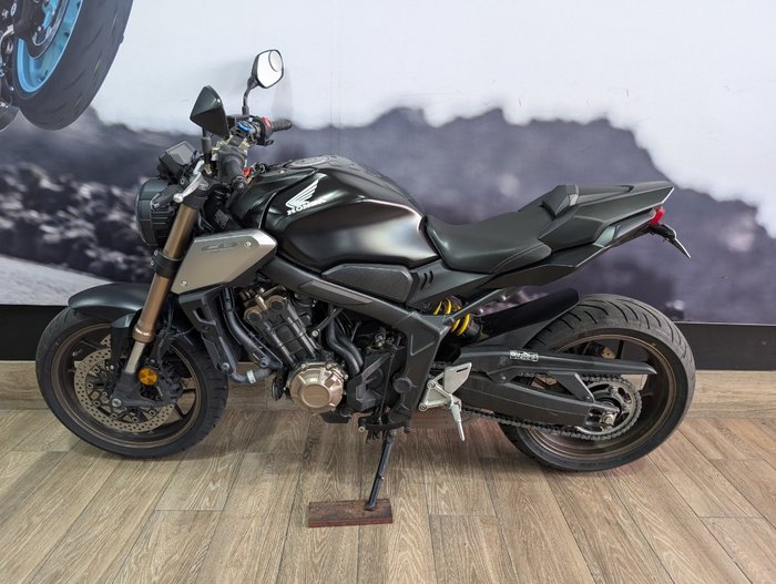 2022 Honda CB650R BLUE