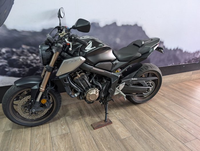 2022 Honda CB650R BLUE