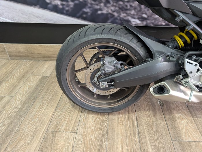 2022 Honda CB650R BLUE