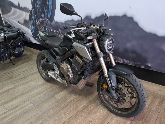 2022 Honda CB650R BLUE