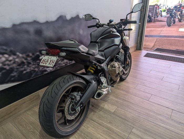 2022 Honda CB650R BLUE