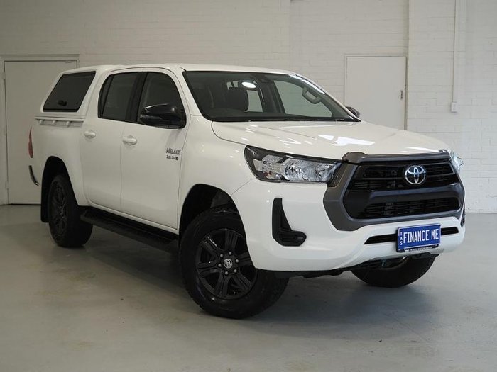 2022 Toyota Hilux SR