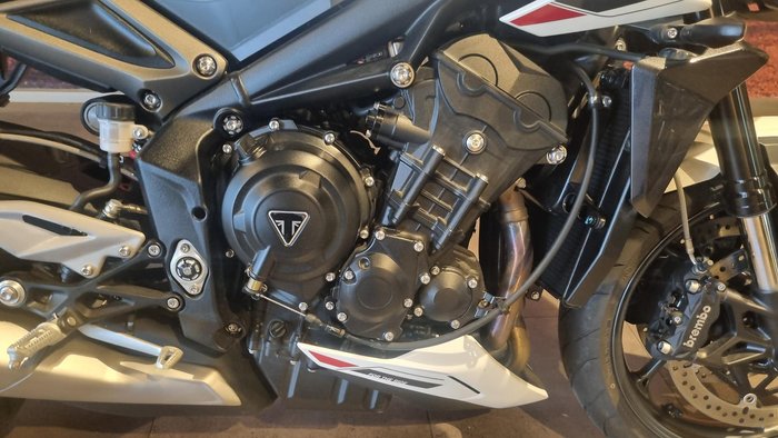 2024 Triumph Street Triple R 765 Street Triple White