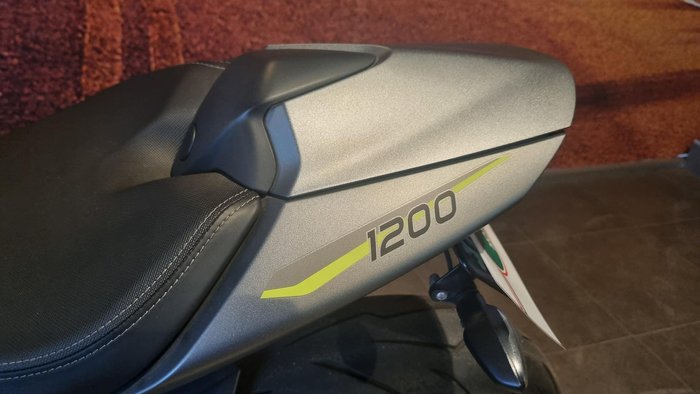 2022 Triumph Speed Triple RS 1200 Speed Triple Silver