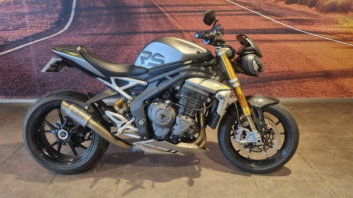 2022 Triumph Speed Triple RS 1200 Speed Triple Silver