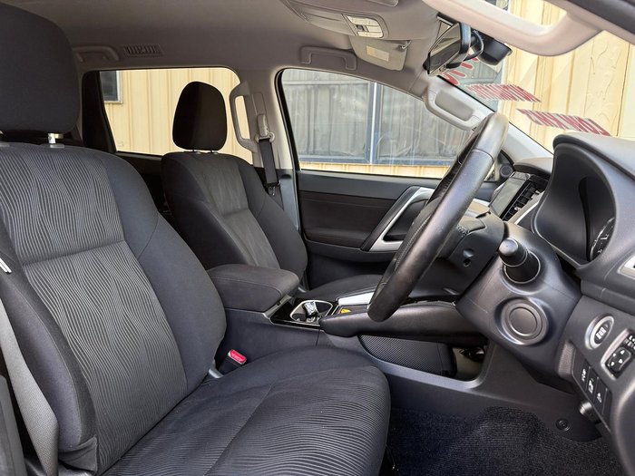 2023 Mitsubishi Pajero Sport GLS