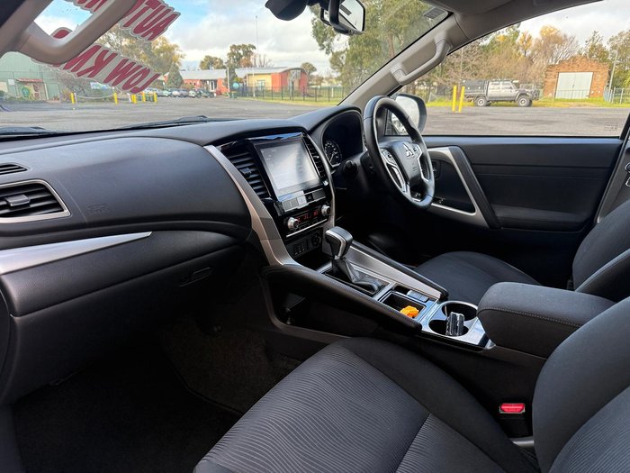 2023 Mitsubishi Pajero Sport GLS