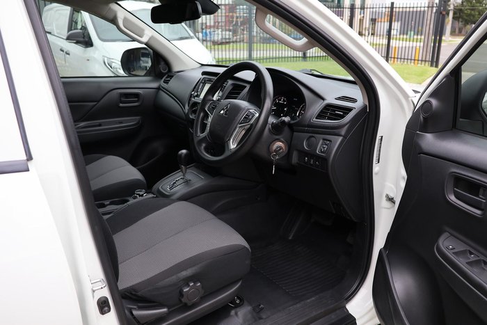 2022 Mitsubishi Triton 9