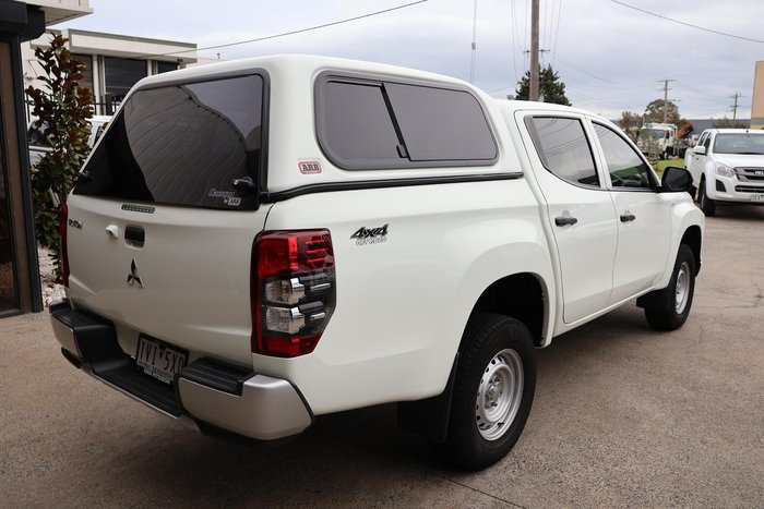 2022 Mitsubishi Triton GLX