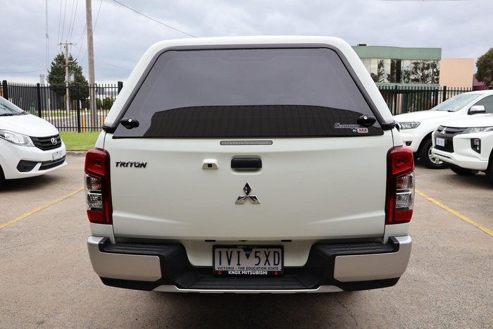 2022 Mitsubishi Triton 5