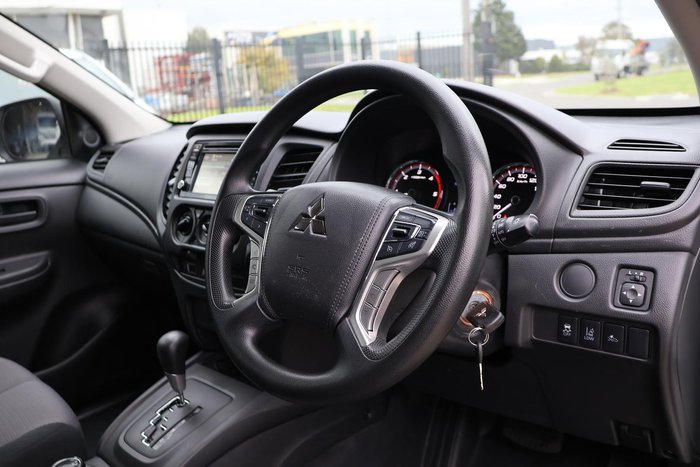 2022 Mitsubishi Triton 10