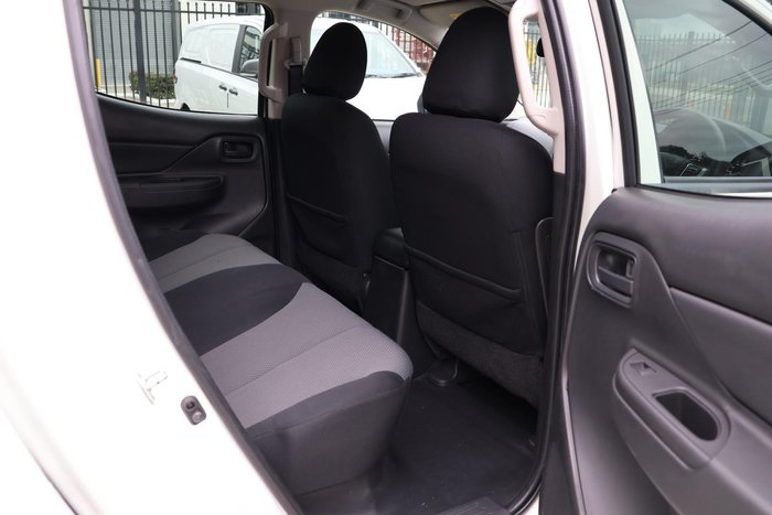 2022 Mitsubishi Triton 15
