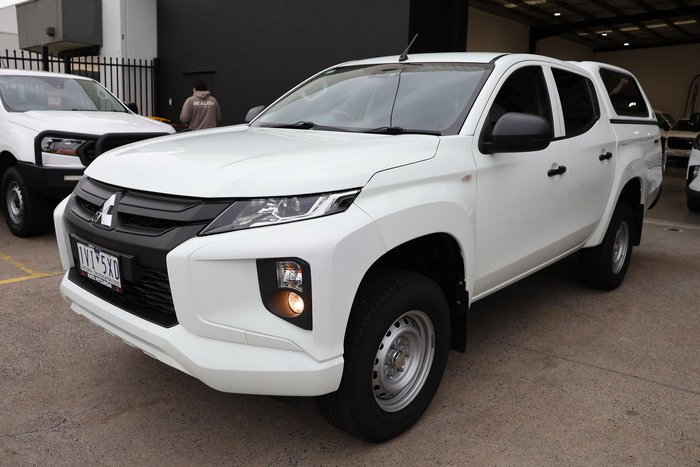 2022 Mitsubishi Triton GLX